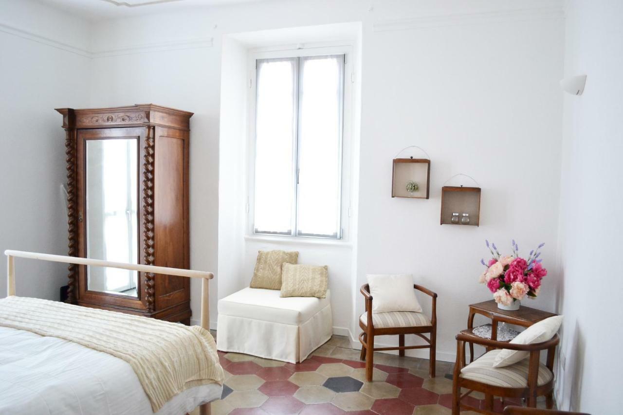 Italian Fairytale Apartment By Rent All Комо Екстериор снимка