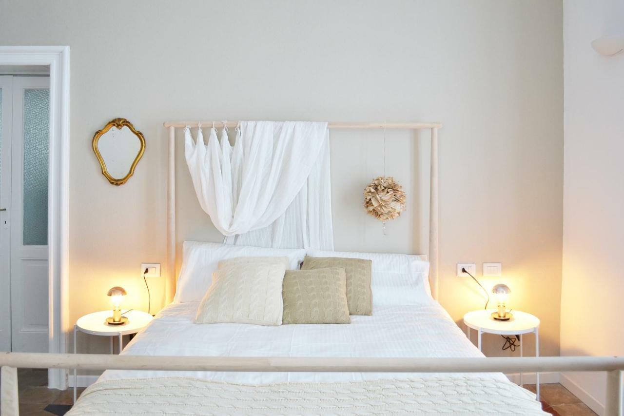 Italian Fairytale Apartment By Rent All Комо Екстериор снимка